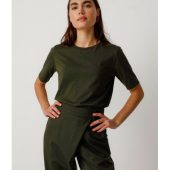 pantalon ezama wtr00565 couleur vert fonce vert intense SKFK pantalon long resserré aux chevilles pan sur le devant pantalon uni kaki
