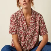 chemise paradis king louie chili red elsie blouse paradis fond rouge patite fleur balche / noir 10258 chemise manche courte col V