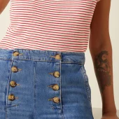 Jupe culotte melody king louie 10075 melody sailor culotte stone denim pantalon jean 3/4 large style jupe culotte avec 2 rangées 2 gros boutons sur le devant