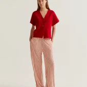gilet rouge compania fantastica 10222 haut rouge manche courte avec 2 gros boutons sur le devant en coton