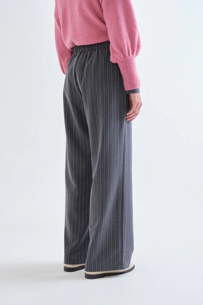 63C11098_02 pantalon gris - Compania Fantastica pantalon d hiver large gris avec fines rayures beige taille élastique 63c/11098 pantalon gris - Compania Fantastica pantalon d hiver large gris avec fines rayures beige taille élastique 63c/11098