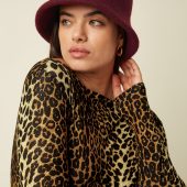 chapeau Hat king louie cloche d hiver en feutrine noir ou bordeaux