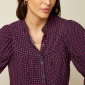 Blouse Leslie king louie blouse manche longue à motifs sur fond prune . boutons carré leslie blouse chartre evening blue 10679