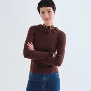 pull marron compania fantastica fin pres du corps marron col et manche à volants 63c/ 10302