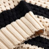 Clubhouse Knit Jumper White and black melle yeye. haut d été manche 3/4 en crochet style mariniere col v noir et blanc 61344